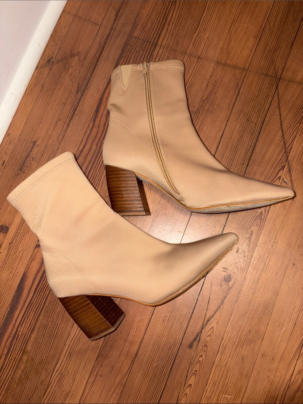 Jeffrey Campbell Beige Pointed Toe Block Heel Ankle Boots size 8